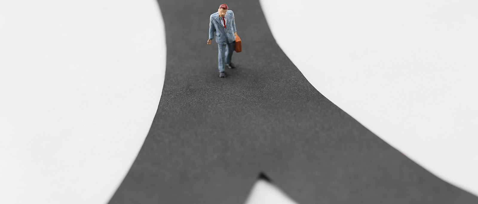 受託か自社か？受託エンジニアのモヤモヤを解消するキャリア選択の羅針盤